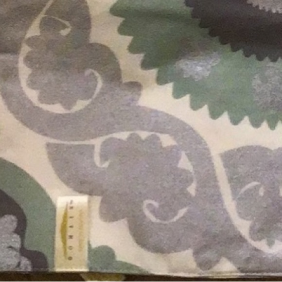 Boho decor NWT set of 4 placemats kitchen NWT BEIGE GREEN SILVER 15x15 mandala - Picture 6 of 7